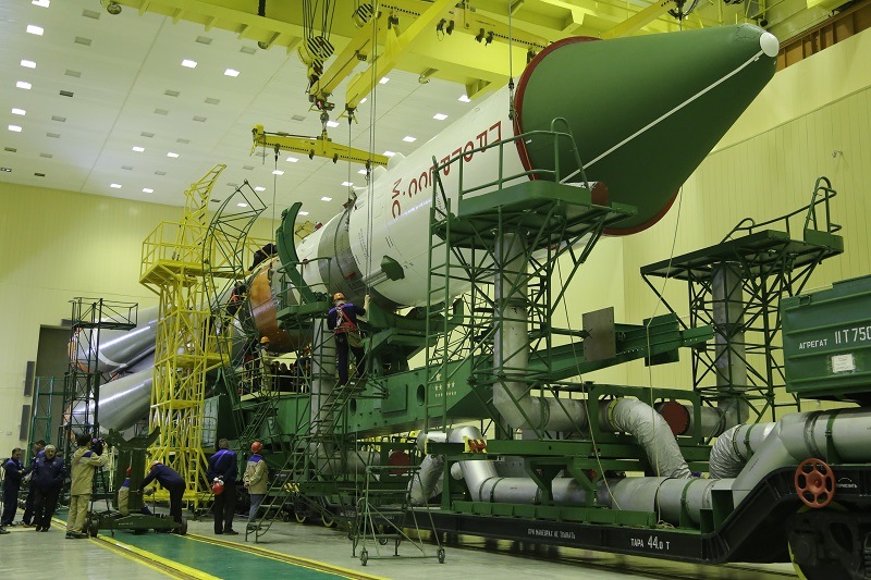 фото сборки ракетоносителя «Союз-2.1а»
